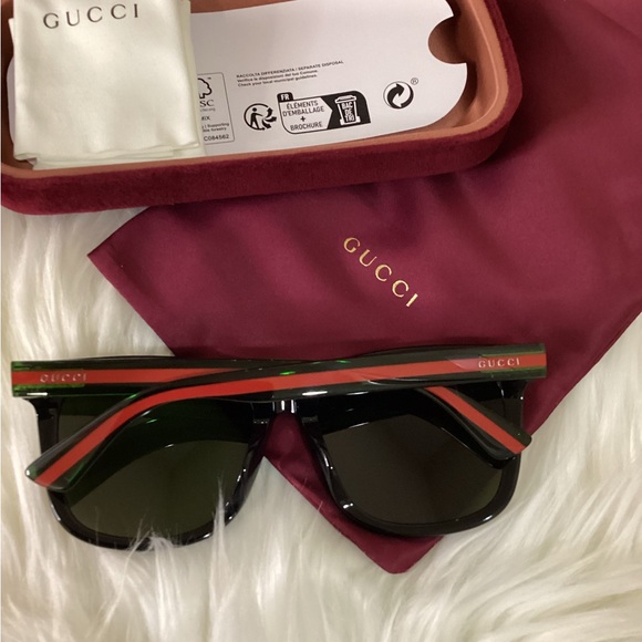 Authentic Gucci Sunglasses - Picture 4 of 11